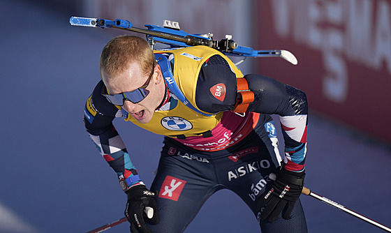 Norský biatlonista Johannes Thingnes Bö v cíli vytrvalostního závodu na MS v...