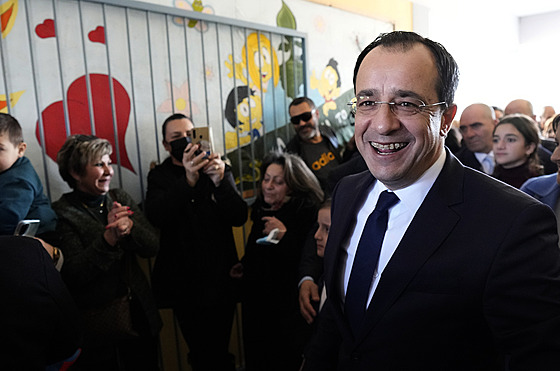Novým prezidentem Kypru se stal bývalý ministr zahranií Nikos Christodulidis....
