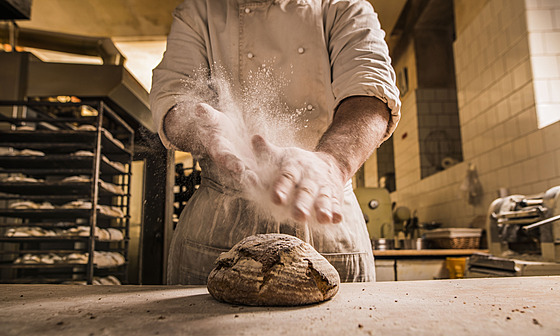 Rohlíkova pekárna nabízí erstvé emeslné peivo. (17. února 2023)
