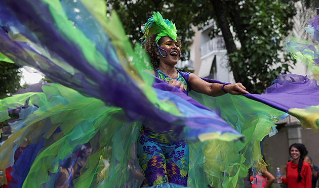 V Riu začíná karneval. Značí tečku za covidem i vládou Bolsonara