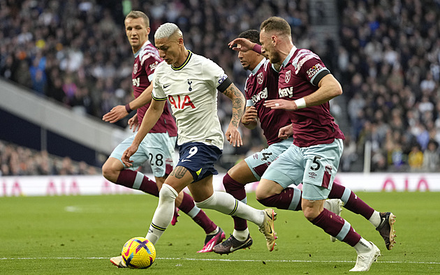 Co dál se Součkem a spol.? West Ham v krizi, kouč Moyes ztrácí kabinu