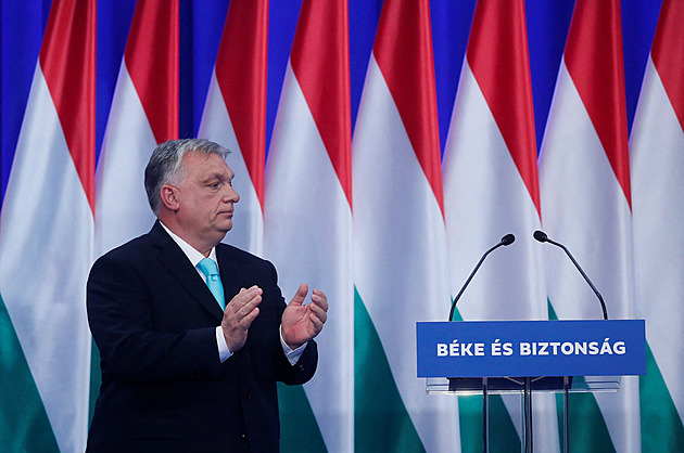 Vždy je dobré spolupracovat s vlastencem, gratuluje vítěznému Ficovi Orbán