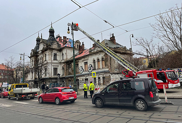 Praha 2 podala trestní oznámení na majitele nádraží Vyšehrad, objekt se rozpadá