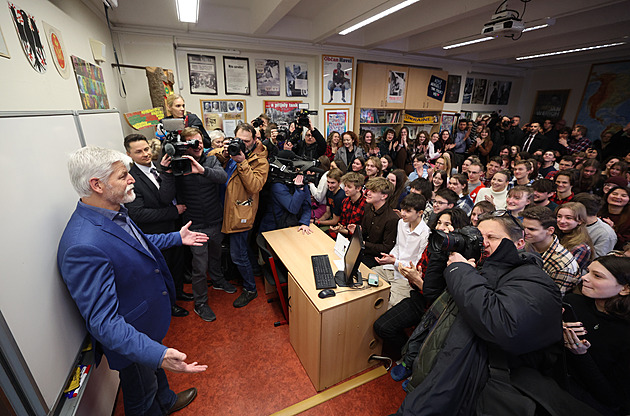 STALO SE DNES: Pavel debatoval se studenty, akademik Vaněk rezignoval