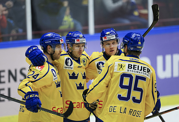 Švédové zdolali Švýcary, s Finy se utkají o prvenství na domácím turnaji