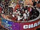 Hrái Kansas City Chiefs bujae slaví - ovládli potetí v historii finále ligy...
