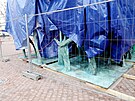 P�i instalaci sochy Hrachovina na Mendlov� n�m�st� v Brn� do�lo ke...