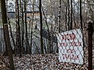 Stelnice se v Hranicích v lokalit Pod Hrkou nachází na kopci u lesa, ovem...