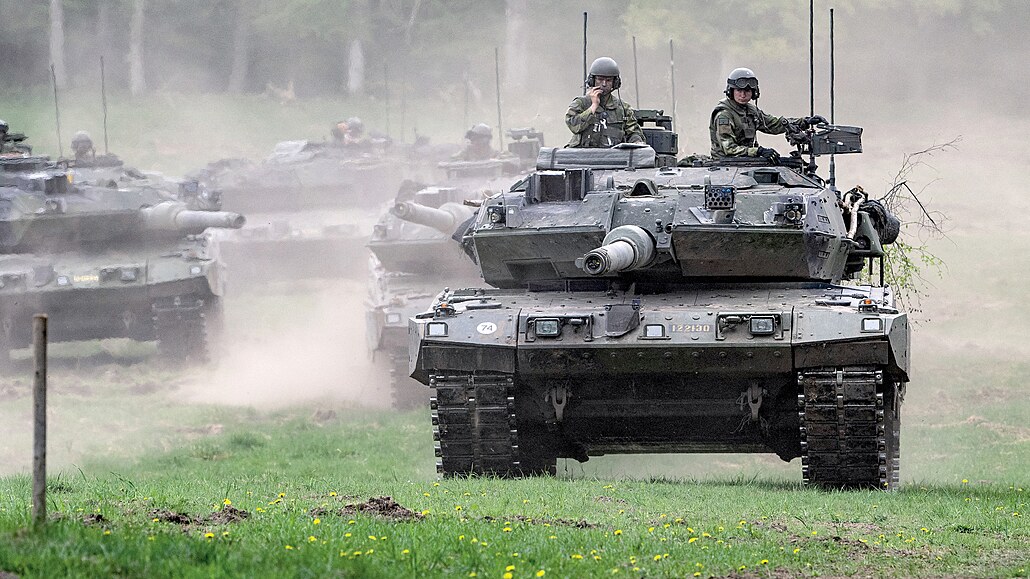 USA slibují ukrajinské armád dodat tanky Abrams, Britové zase Challengery. V...