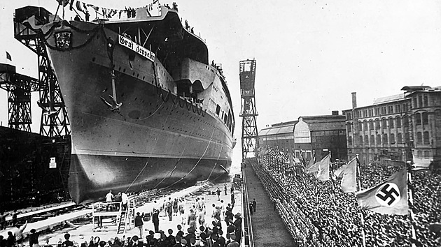 Nmeck letadlov lo Graf Zeppelin nebyla nikdy dokonena. Snmek je z 8. prosince 1938, kdy byla sputna na vodu.