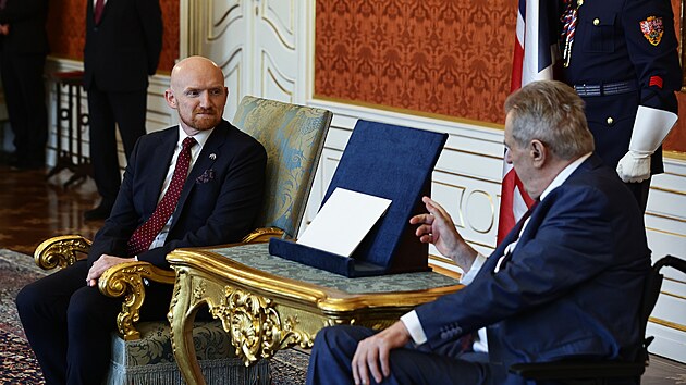 Miloš Zeman přijal dekrety nových velvyslanců USA a Británie. USA v Česku zastupuje Bijan Sabet a Británii Matthew Field (na snímku). (15. února 2023)