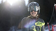 výcarská lyaka Wendy Holdenerová ped startem paralelního slalomu pi...