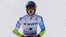 Ó. Mikaela Shiffrinová v cíli obího slalomu na mistrovství svta.