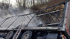 Na dálnici D1 se srazila dodávka a kamion. (18. února  2023)