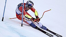 výcar Marco Odermatt bhem sjezdu na MS v alpském lyování 2023.