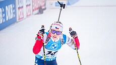 Tereza Voborníková v cíli stíhacího závodu na mistrovství svta v Oberhofu.