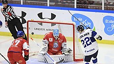 Arttu Ruotsalainen přidává třetí branku v utkání na Švédských hrách.