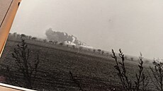 Záchraná�i u ho�ícího Tupolevu Tu-154 po nehod� 19. února 1973 na leti�ti Ruzyn�.