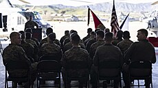 �e�tí piloti a technici vrtulník� v USA se �kolí na nový systém H-1