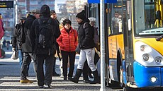 Po covidových letech se cestující vrátili i do autobus MHD ve Zlín. (únor...