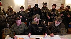 Nový velitel Centrálního vojenského okruhu Andrej Mordviev po boku eenského...