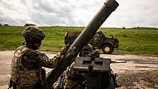 �e�tí a sloven�tí vojáci budou letos na Doupov� spole�n� nacvi�ovat st�elbu,...