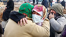 V tureckém Kahramanmarasu i nadále probíhají záchranné a pátrací akce. (10....