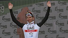 Slovinský cyklista Tadej Pogačar se raduje z vítězství ve 2. etapě závodu Kolem...