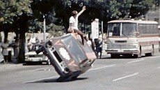 Auto rodeo v ulicích Varny na konci 70. let 20. století