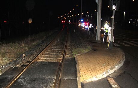 V Malenovicích, ásti Zlína, vlak srazil enu na pechodu. (24. února 2023)