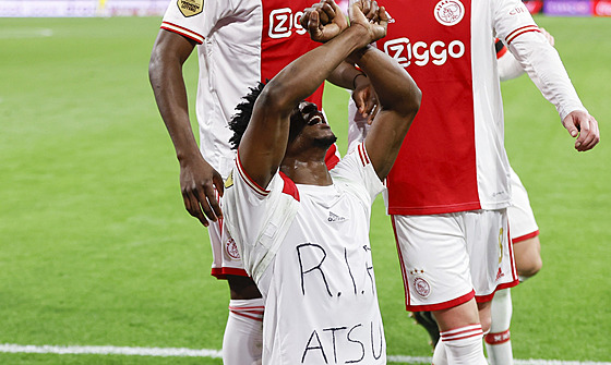 Mohammed Kudus z Ajaxu pi oslav gólu v ligovém utkání proti Spart Rotterdam...