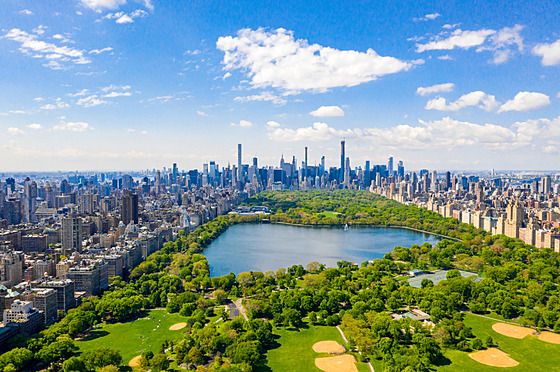 New York je celoroní destinací s akními letenkami. Za kolik letíme?