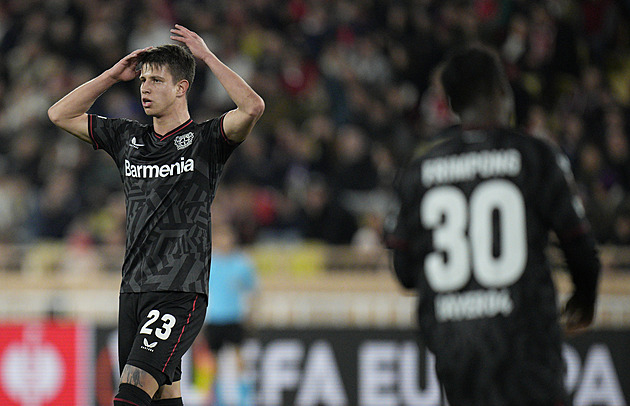 ONLINE: Leverkusen s Hložkem v sestavě ve Freiburgu, Bayern pak hostí Union