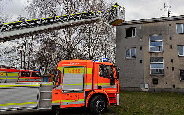 Při požáru bytu na Frýdecko-Místecku zemřelo dítě, událost vyšetřuje policie