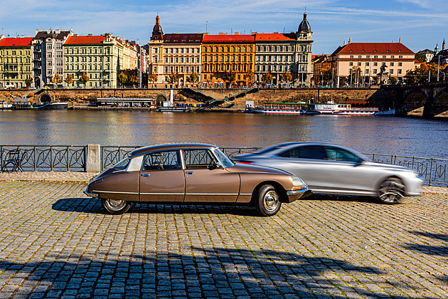 Fantomasův bourák včera a dnes: nová DS nadchne, původní ohromí