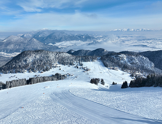 Lyžování na Slovensku. Nejširší sjezdovku i freeride hledejte u Ružomberka