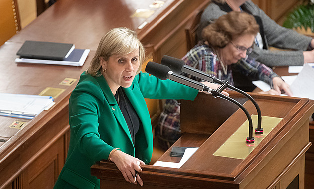 Nebaví se s námi, na rušení poboček Pošty se nic nemění, řekla Vildumetzová