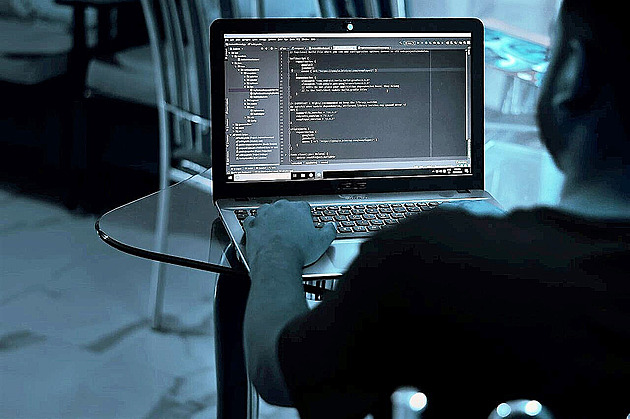 O úspěchu hackerů nerozhoduje genialita útočníka, ale lidská chyba, říká expert
