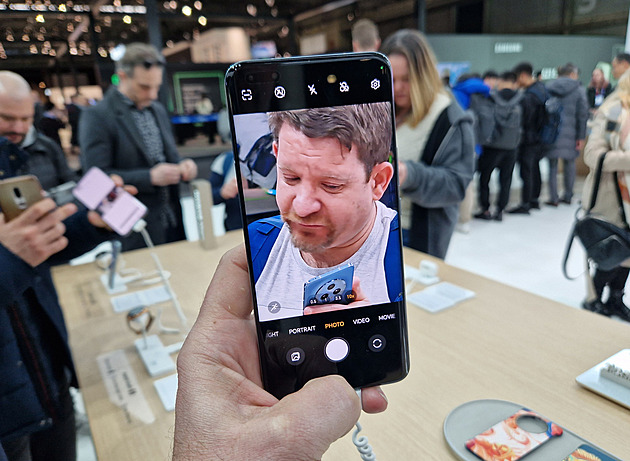 Hledáte skvělý fotomobil? Takhle dobré jsou letošní žhavé novinky