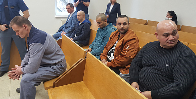 Potíže při odvolání. Jeden skončil nečekaně ve vězení, další bez dokladů