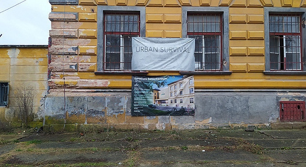 Přestavba jičínských kasáren na domov pro seniory zamrzla kvůli inflaci