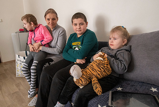 Ukrajincům v Česku se zpřísní podmínky ubytování. Hrozí jim vykořisťování i práce na černo, varují kritici