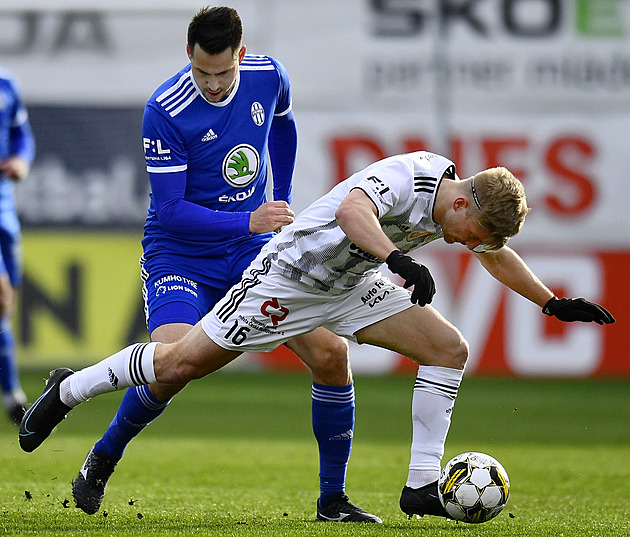 Boleslav - Budějovice 2:2, domácí dvakrát vedli, góly dostali od obránců