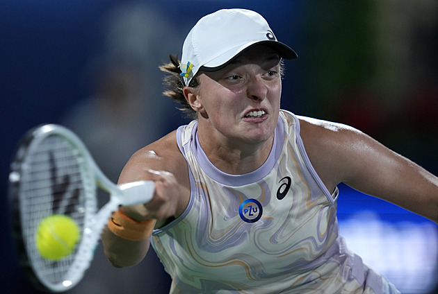 Tenis měl podle Šwiatekové ruské a běloruské hráče už vloni vyloučit z turnajů