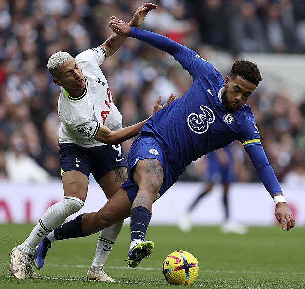 Trápení Chelsea trvá: padla i na Tottenhamu a na výhru čeká přes měsíc