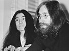 John Lennon a Yoko Ono na tiskové konferenci v kvtnu 1969