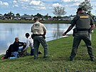 Seniorku na Florid zabil tímetrový aligátor, kdy byla na procházce se psem....