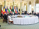 Lídi devíti zemí východního kídla NATO vetn eské republiky dnes jednali o...