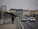 Nuselský most v Praze. Jedna z klíových dopravních staveb v hlavním mst byla...