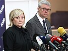 éfka poslanc ANO Alena Schillerová a místopedseda Snmovny Karel Havlíek...